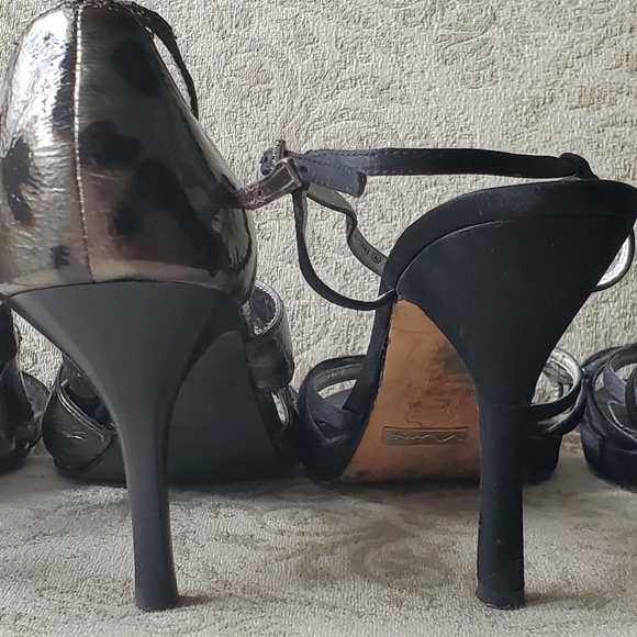 2 Pairs of Women's Heels - Picture 2 of 8